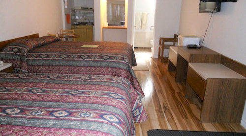 Lazy Bear Lodge Cranbrook Exterior photo